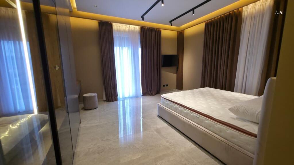 🏡 Apartament Super-Luksoz me Qira – Secret Garden