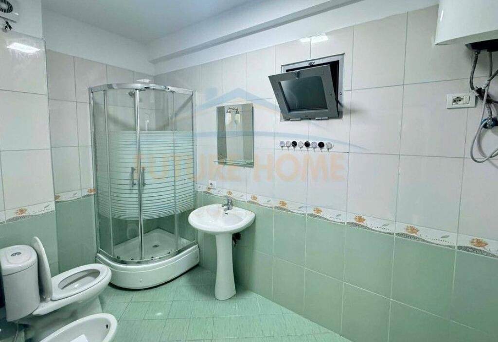 Shitet , Apartament 2+1+2 Unaza e Re , Tirane
