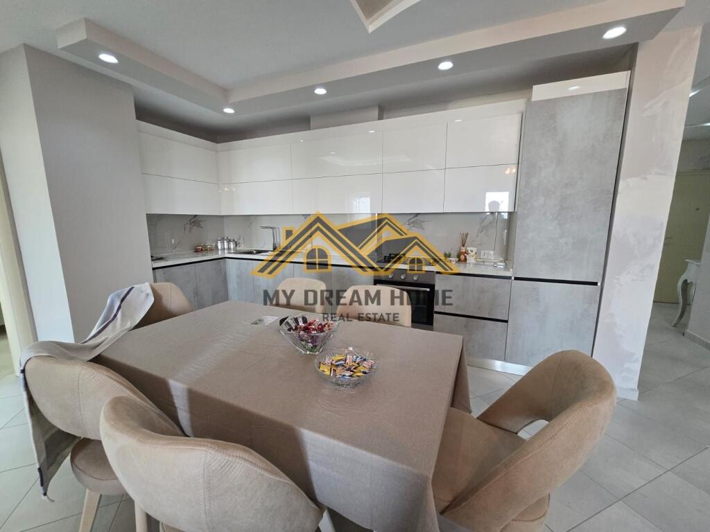 SHITET APARTAMENT 2+1 QENDER DURRES