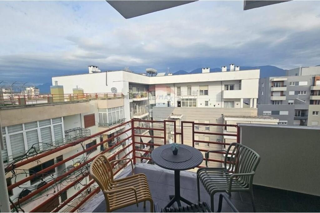 Apartament - Për Qira - Rruga Qemal Stafa, Tiranë