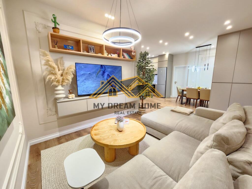 SHITET SUPER APARTAMENT 2+1 NE PLAZH DURRES