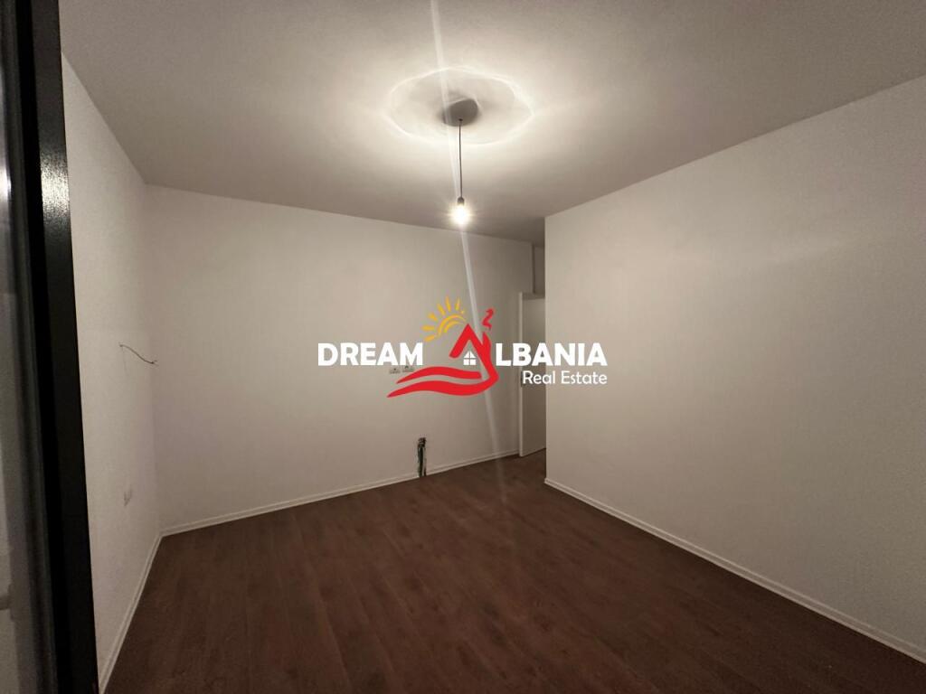 Ambient Zyre ( Ap 2+1 ) qera tek Pazari I ri ID(42611393).