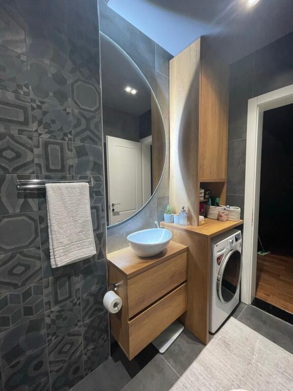 jepet me qera apartament 1+1+parkim