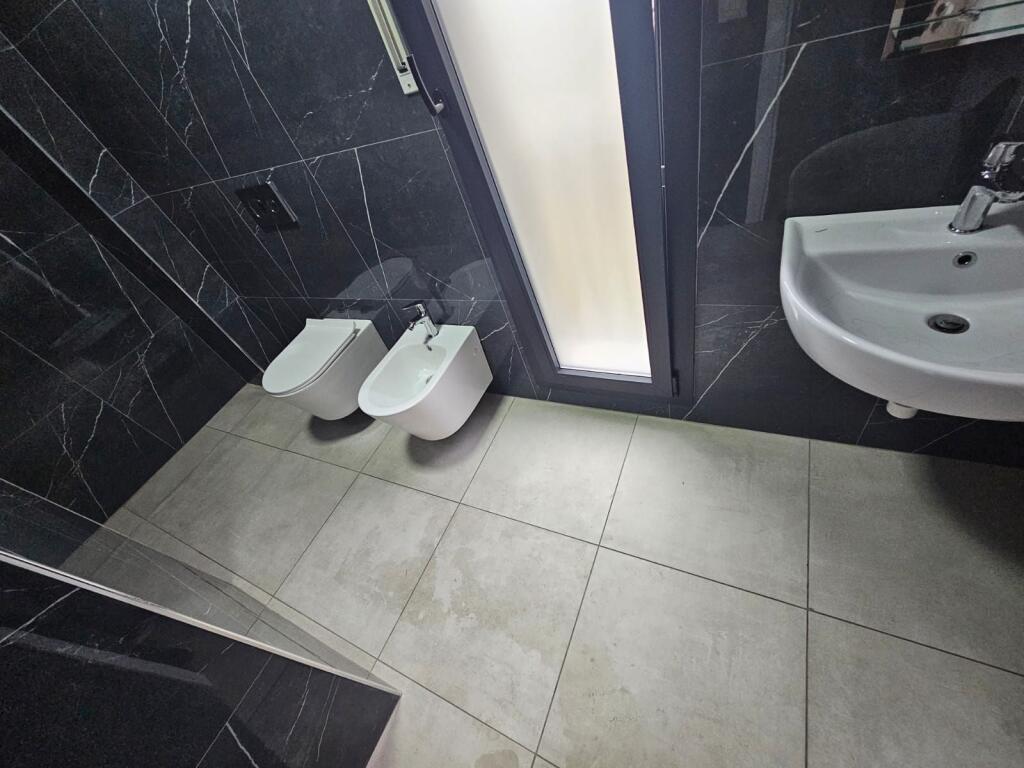 Appartamento in Affitto 2+1+2 Al Complesso Zircon (ID B2201342) Tirana.