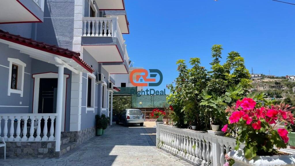 A Saranda, Vendesi in vendita Villa su 2 piani, Opportunità ideale per investimento o abitazione!!!