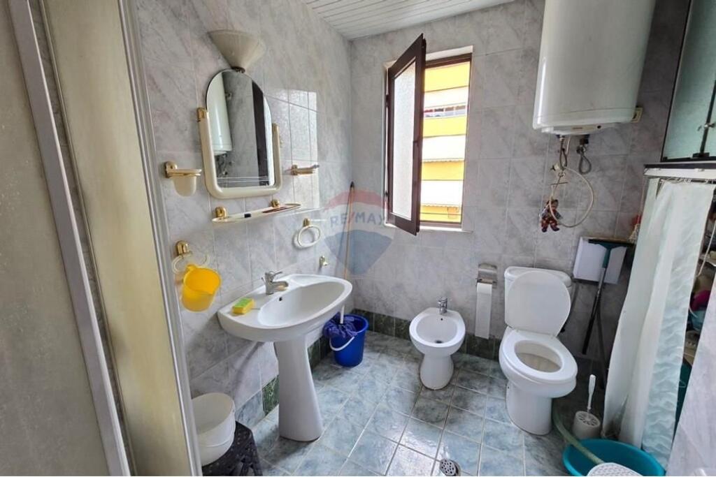 Apartament - Për Shitje - Materniteti i Ri, Tiranë(ID: 530201001-804)