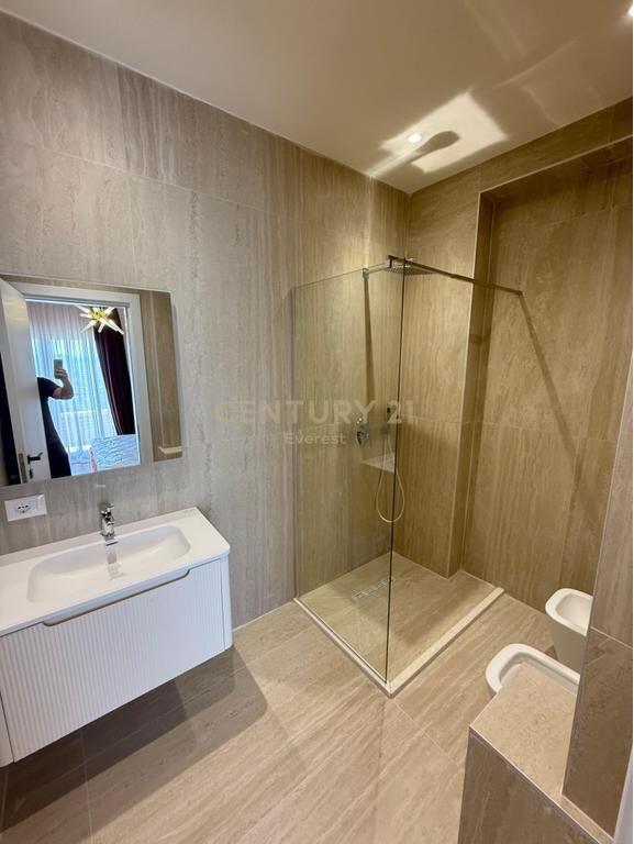 FARKE - RESIDENCA LAKE LAND, WE RENT APARTMENT 2+1+PARKING SPACE 1,200 € /Month Total Area 130m2