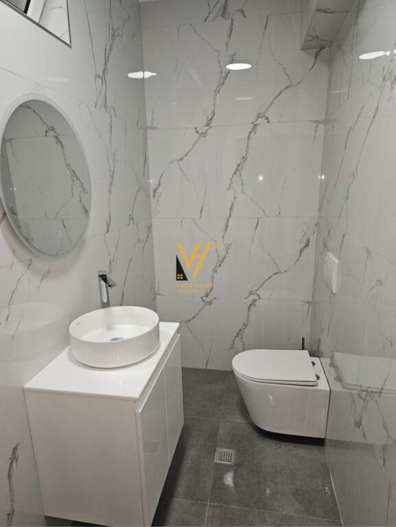 JEPET APARTAMENT DUPLEX 2+1+2 BLK ME QIRA NE QENDER 1.000 EURO