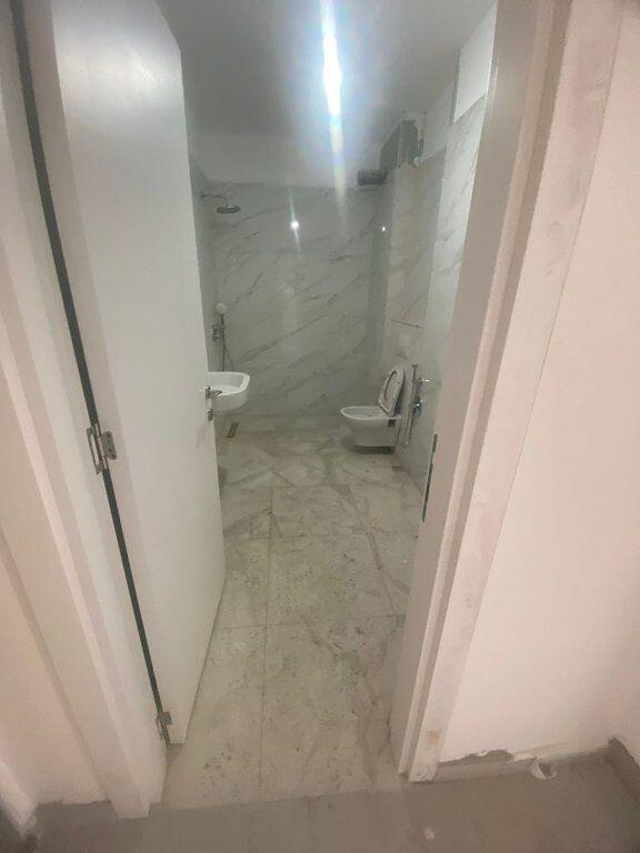 Shitet, Apartament 1+1, Pazari i Ri, Tiranë.