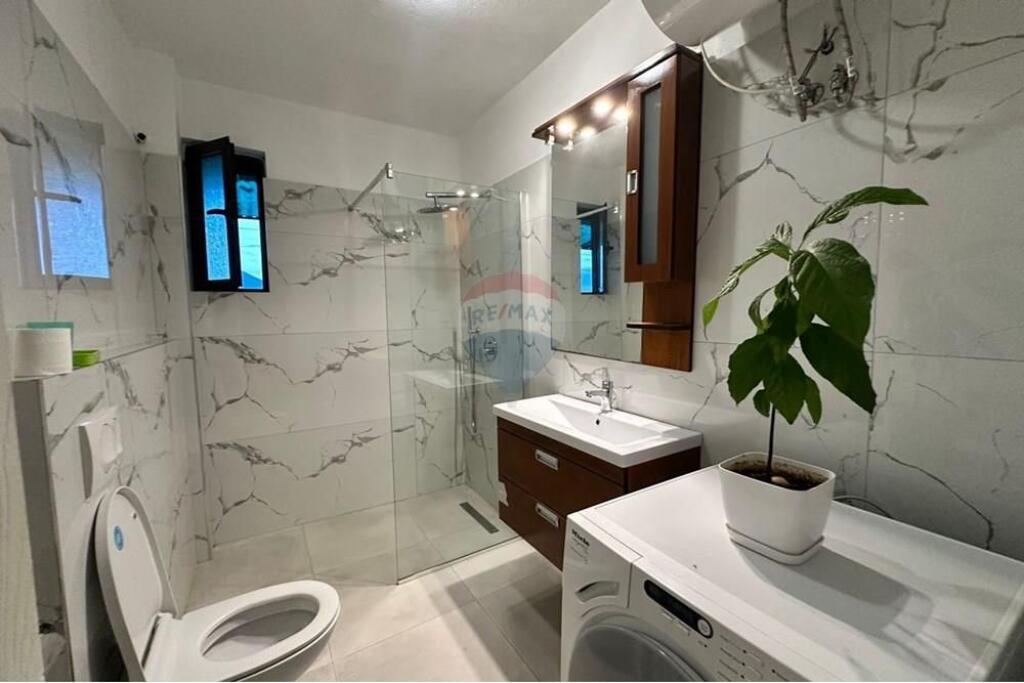 Apartament 2+1, ish Fusha e Aviacionit