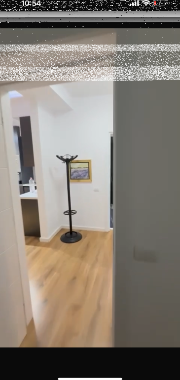 Apartment 2+1+2, Commune of Paris!