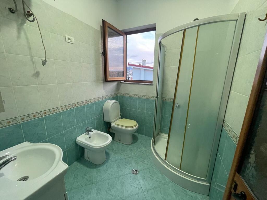 Apartament 2+1 me Qira tek Rrethi Shkozes