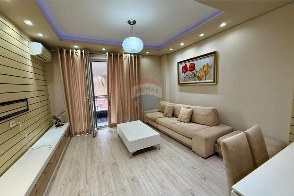 APARTAMENT 2+1+2 + PARKIM PËR QIRA