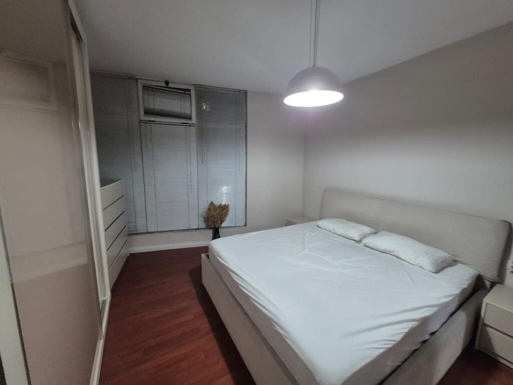 1+1,i mobiluar me verande,te rruge e barrikadave,600 mije leke