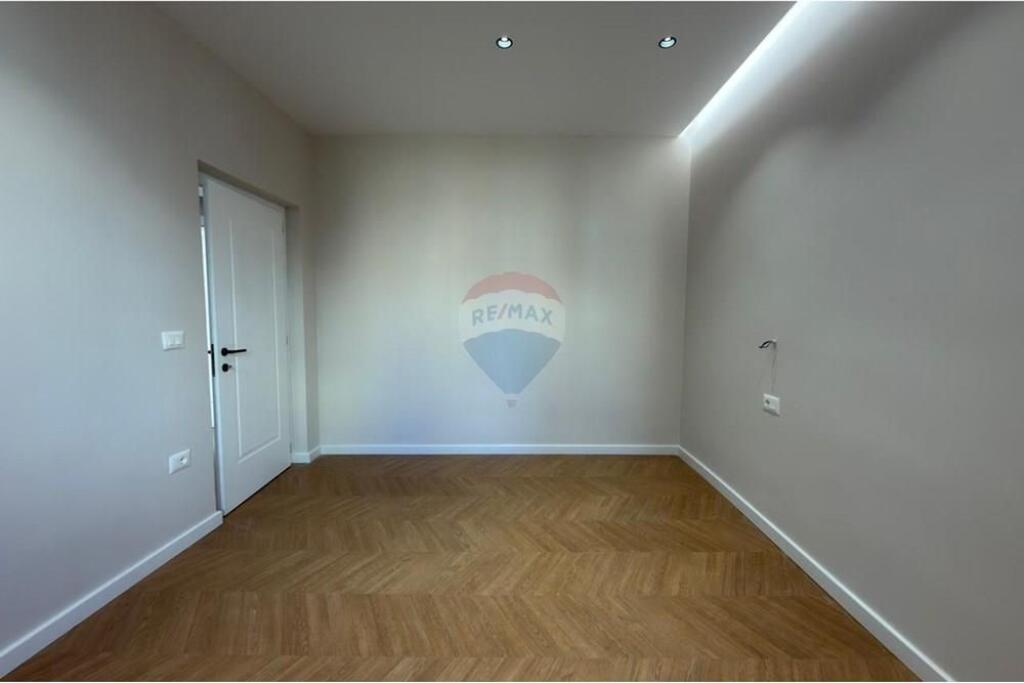 Apartament - Për Shitje - Myslym Shyri, Tiranë(ID: 530181047-531)