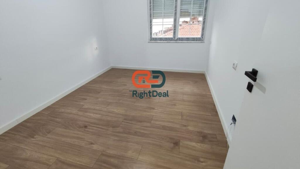 In Via Bogdaneve, Appartamento 2+1 In Vendita Con Planimetria Regolare!!