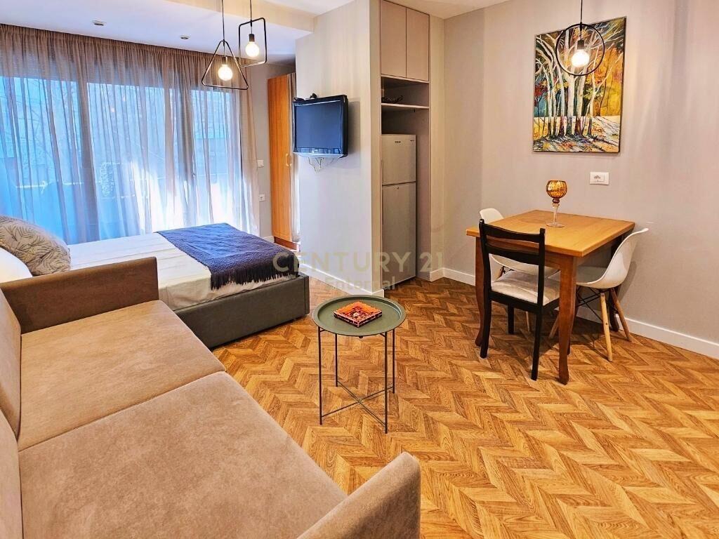 Jepet me qera 1+1  rr Elbasanit 570 euro