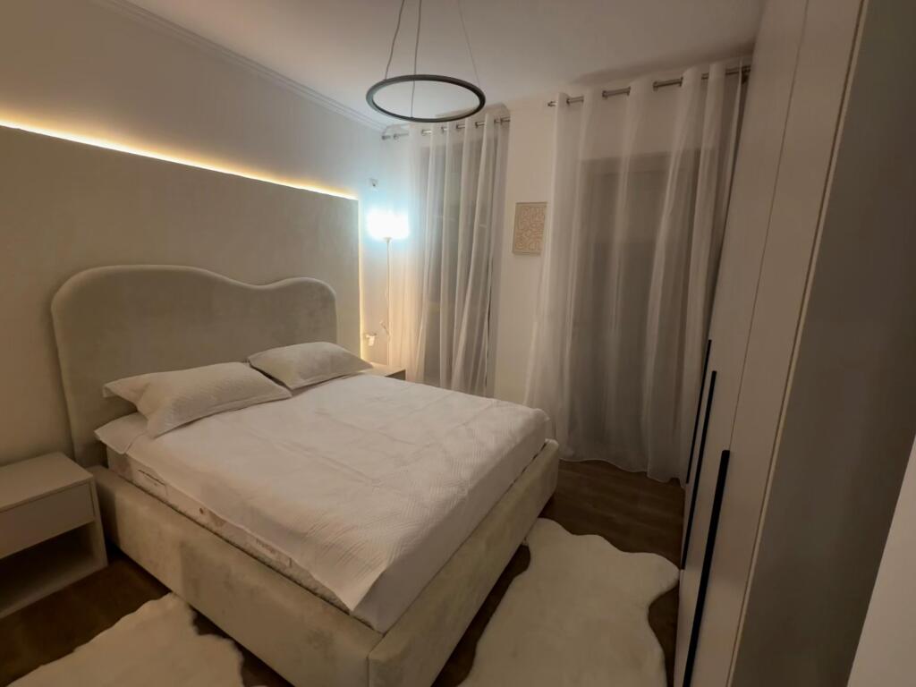 *Ekskluzive* – Apartament 1+1 me Qira