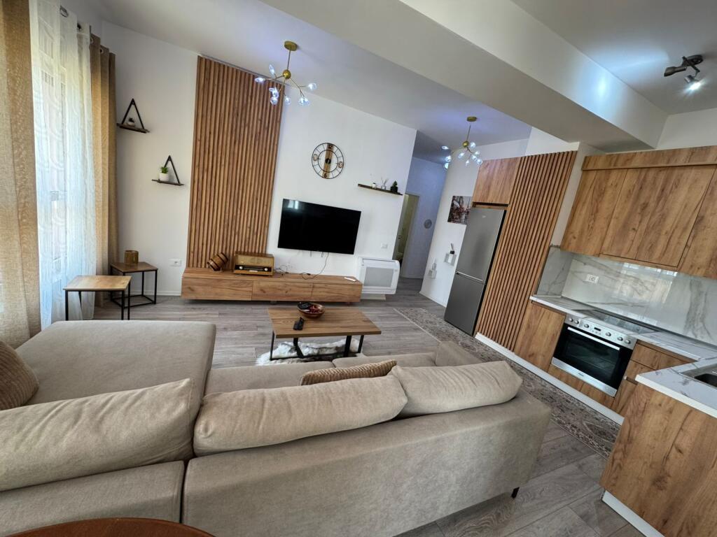 Apartament 2+1 me qira tek Rruga e Kavajes