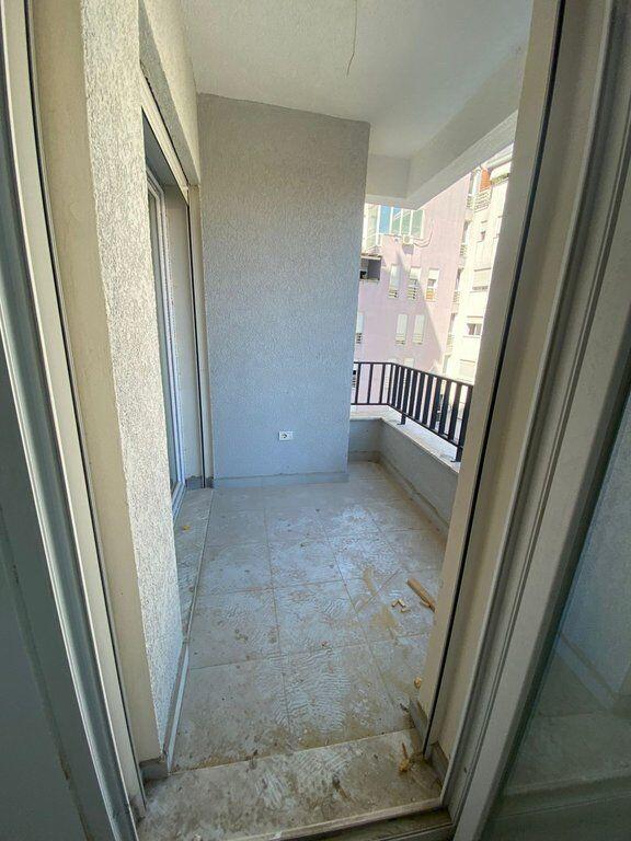 Shitet, Apartament 1+1, Pazari i Ri, Tiranë
