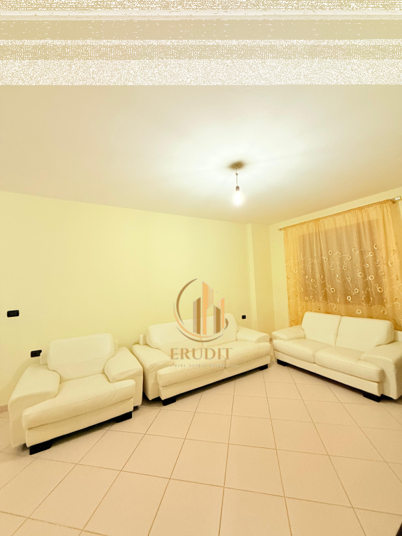 ✨ Jepet me Qira Apartament  2+1 Pranë Bulevardit Kryesor, Vlorë ✨