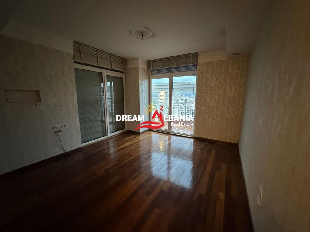 Ambient Zyre për Qira – Bulevardi “Dëshmorët e Kombit”, pranë Presidencës (ID 42611392)