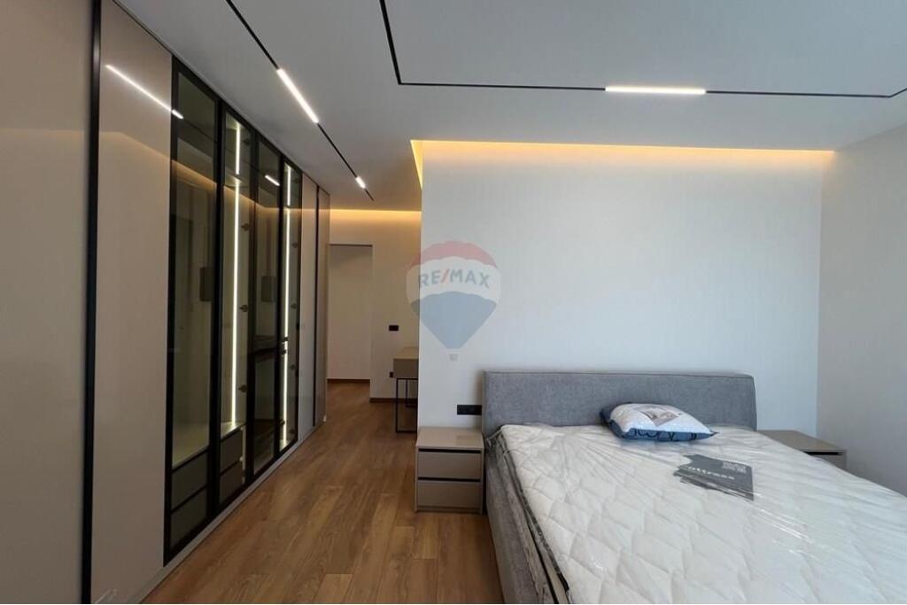 VILË MODERNE NË FOREST RESIDENCE – LIQENI I THATË