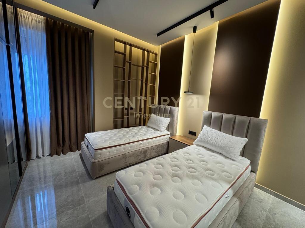 Apartament luksoz 3+1+4+2 Poste parkimi per qira ne Rezidencen Secret Garde 3,000 € /Muaj Sip. Totale  250m2