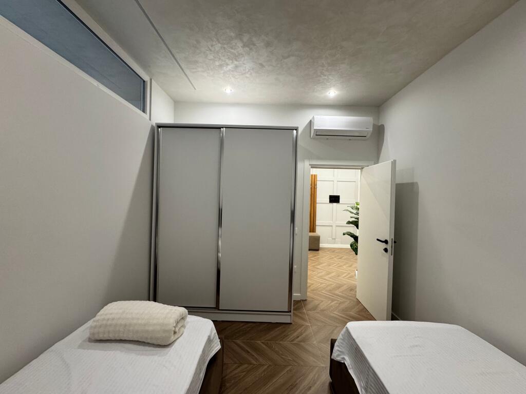 Jepet ME QERA APARTAMENT 2+1 DURRES, Vollga.