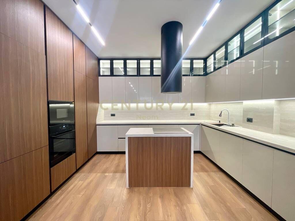 Qira – Vilë e Bashkëngjitur në Rezidencën Forest, Liqeni i Thatë