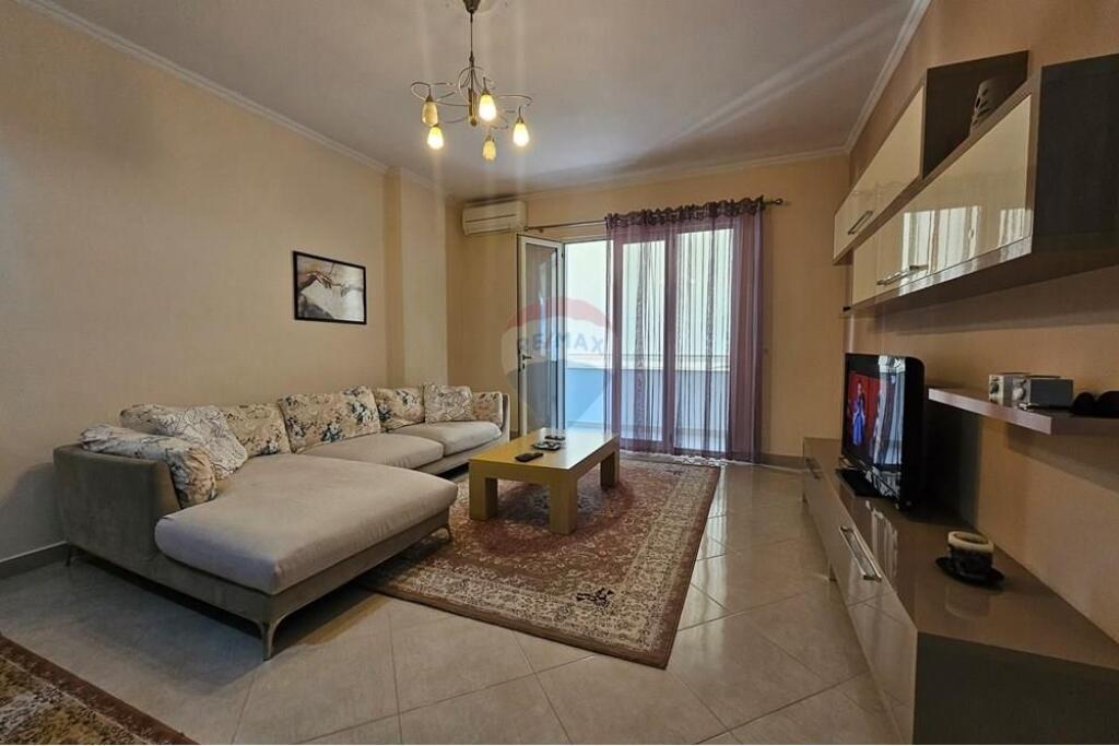 Apartament per qera 2+1 tek Rruga e Thesarit