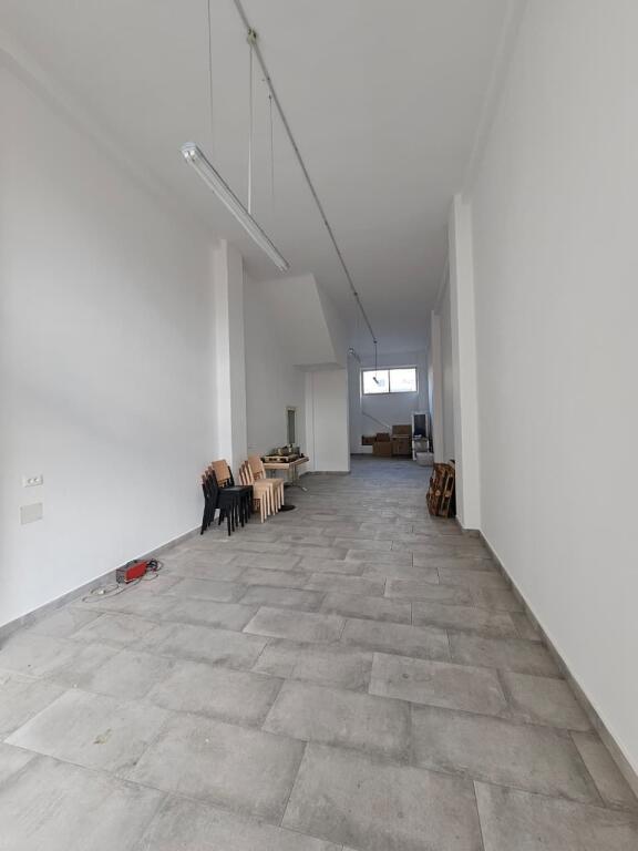 JEPET ME QERA AMBJENT BIZNESI , ISH FABRIKA E BUKES