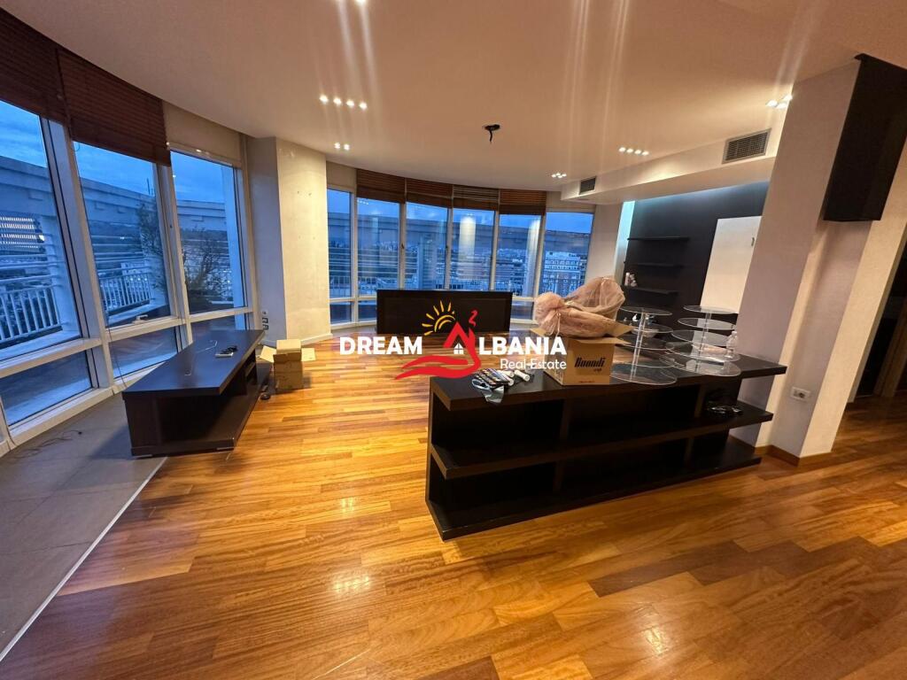 Ambient Zyre për Qira – Bulevardi “Dëshmorët e Kombit”, pranë Presidencës (ID 42611392)