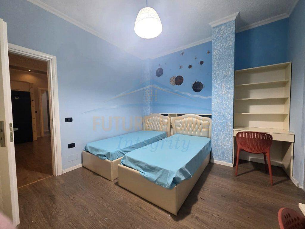 Affitto, Appartamento 2+1+2+Posto Auto, Fresku, Tirana.