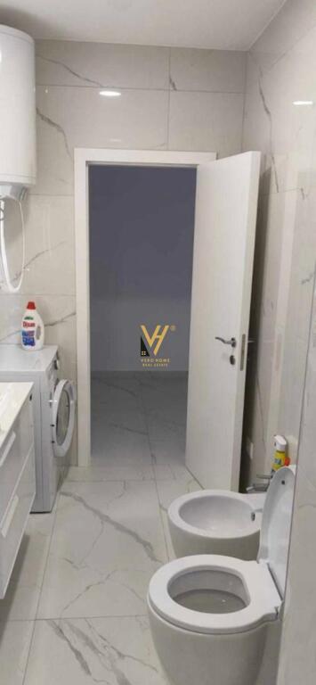 AFFITTASI APPARTAMENTO 3+1+2 A KOMUNA E PARISIT 70.000 LEKE