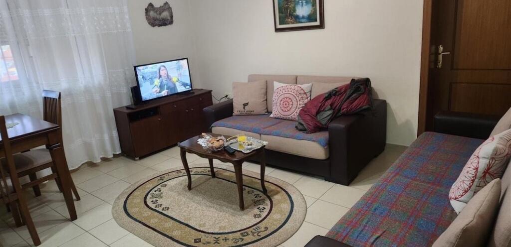 APARTAMENT ME QERA 3+1+2 XHAMIA E TABAKEVE 80.000 LEKE