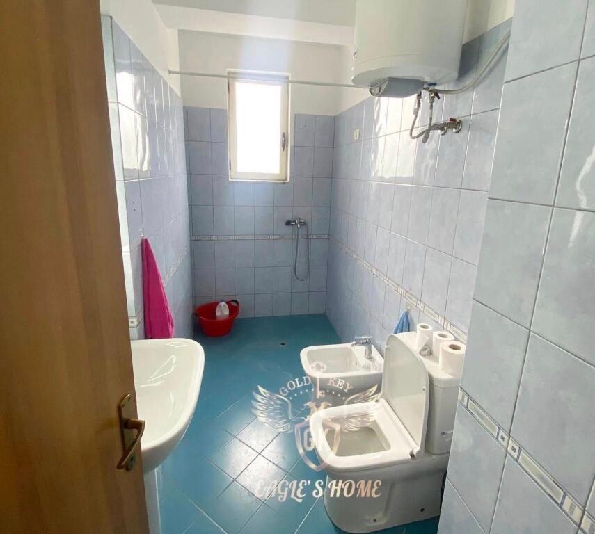 ME QIRA 2+1+2 NË ALBANIA COLLEGE DURRËS VOLLGA LAGJA 1