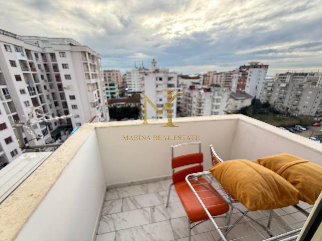 APARTAMENT 1+1 ME QERA NE PLAZH , PRANE SHKOLLES BAJRAM CURRI !!