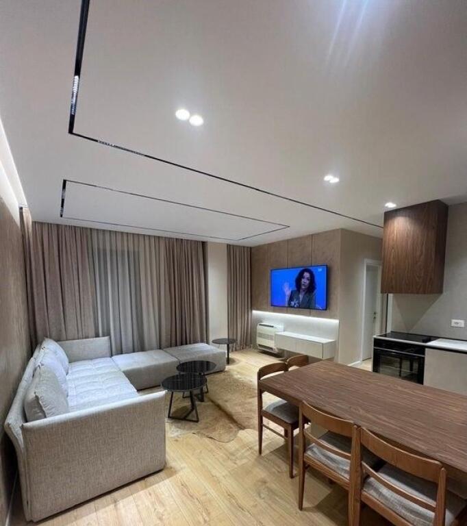 Super Apartament 2+1 ne Qender, fillimi Rr. Kavajes!