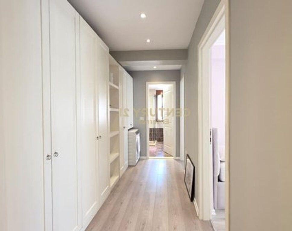 Apartament 2+1 + Post Parkimi ne Bllok.