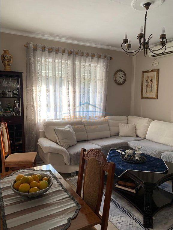 Shitet, Apartament 2+1, Kombinat