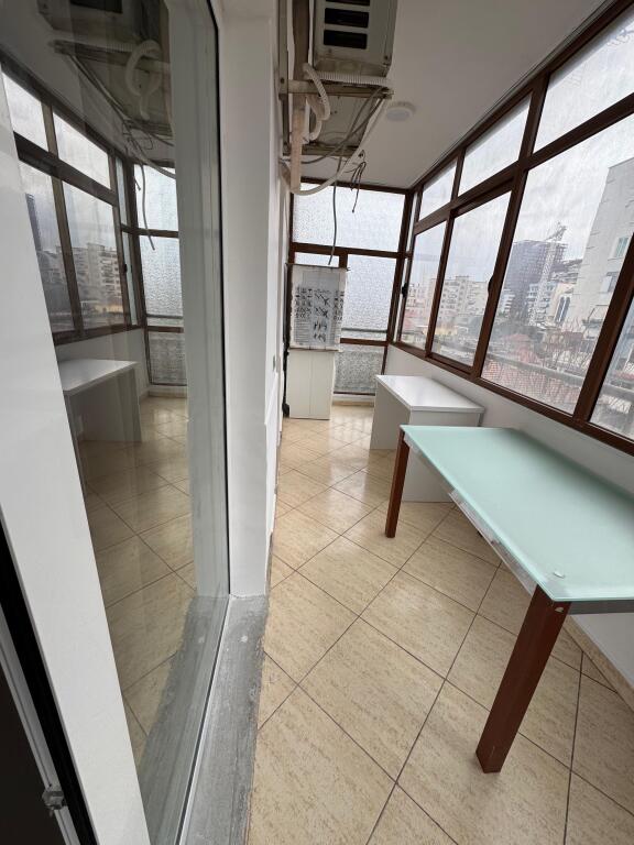 Apartament me qera 2+1 him kolli