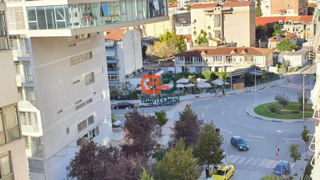 Ne Komunen E Parisit, Shitet Super Apartament 2+1+2, Totalisht I Investuar !!