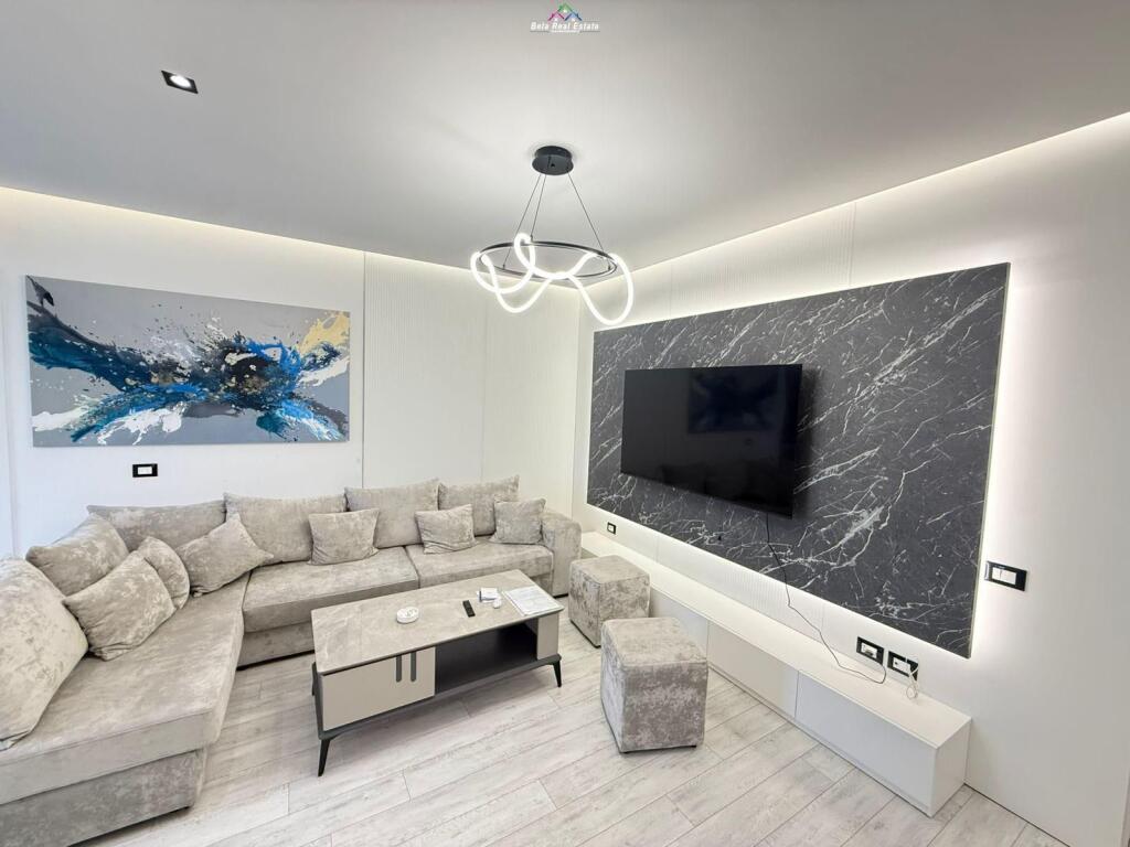 Appartamento In Affitto 3+1+2 Al Complesso Delijorgji (ID B230184) Tirana