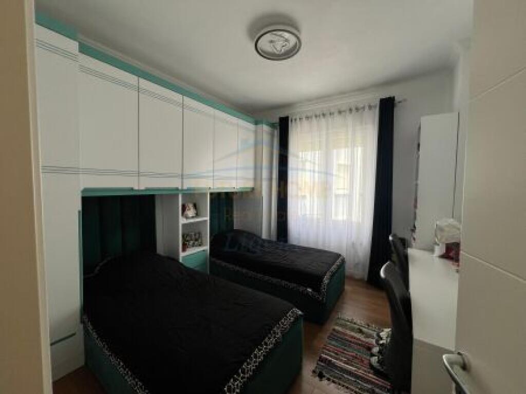 Shitet, Apartament 2+1+2, Kopshti Botanik, Tirane.