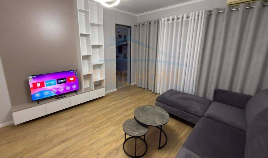 Shitet , Apartament 1+1 Unaza e Re , Tirane