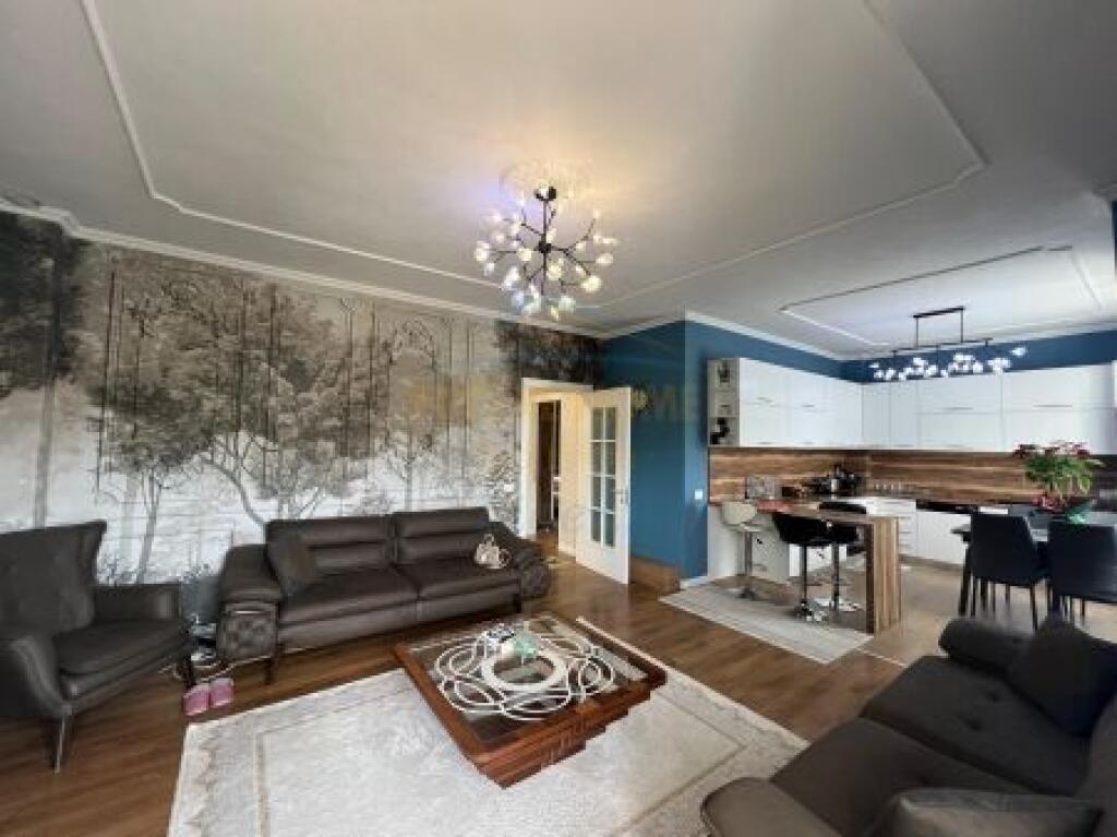 Shitet, Apartament 2+1+2, Kopshti Botanik, Tirane.