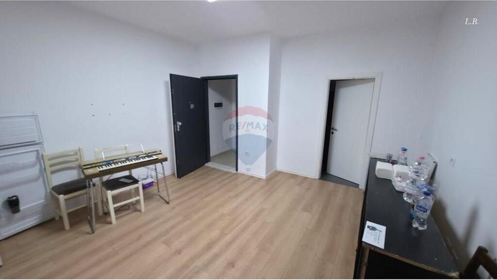 Office for Rent – Myslym Shyri !