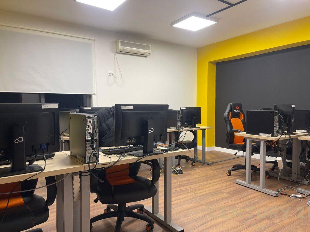 APARTAMENT ME QIRA TEK 'LIBRI UNIVERSITAR"