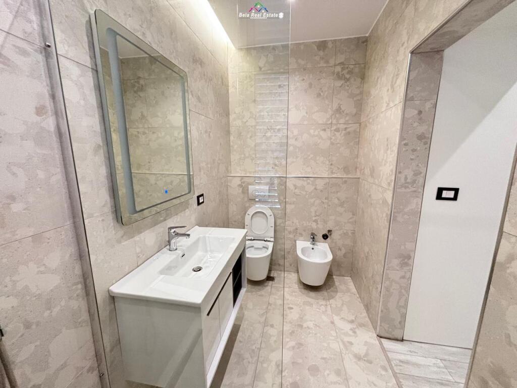 Appartamento In Affitto 3+1+2 Al Complesso Delijorgji (ID B230184) Tirana